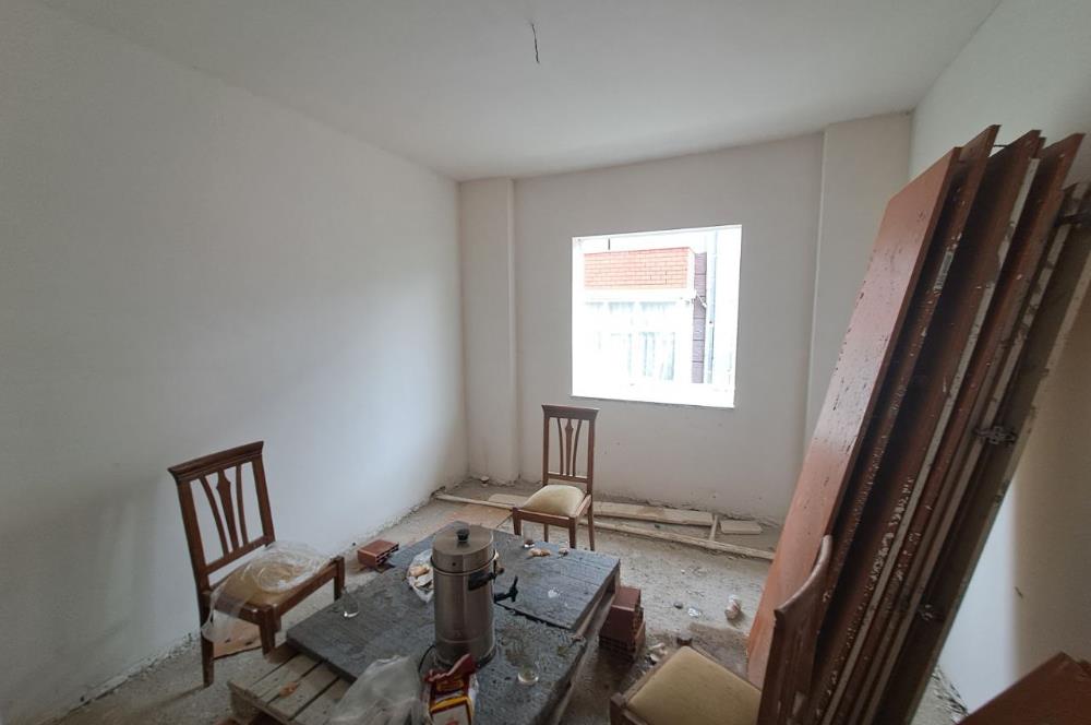 KARTEPE ATAEVLER'DE SATILIK GENİŞ KULLANIŞLI ARAKAT 3+1 DAİRE