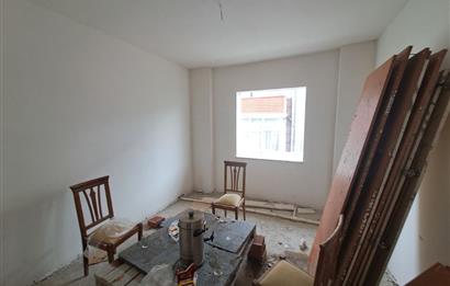 KARTEPE ATAEVLER'DE SATILIK GENİŞ KULLANIŞLI ARAKAT 3+1 DAİRE