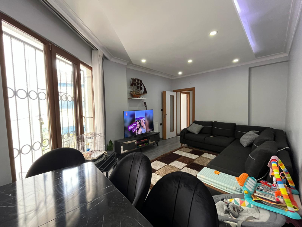EYÜP KARADOLAP MAH. SAYA YOLU CAD. ÜSTÜ SATILIK 2+1 DAİRE