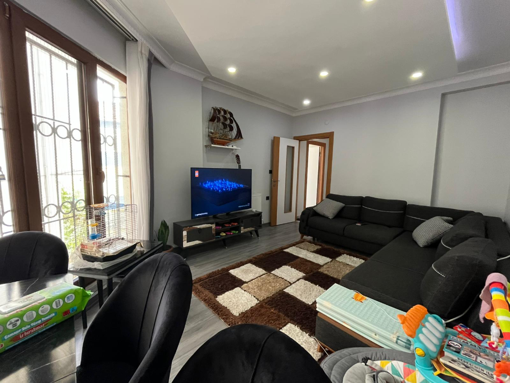 EYÜP KARADOLAP MAH. SAYA YOLU CAD. ÜSTÜ SATILIK 2+1 DAİRE