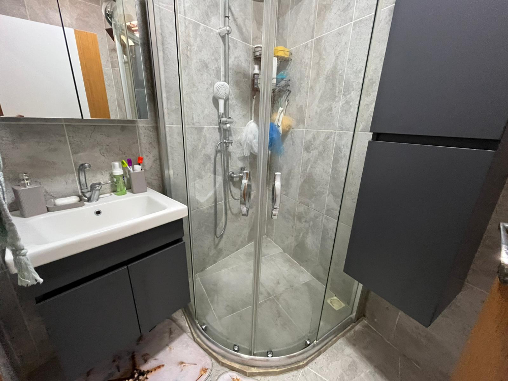 EYÜP KARADOLAP MAH. SAYA YOLU CAD. ÜSTÜ SATILIK 2+1 DAİRE