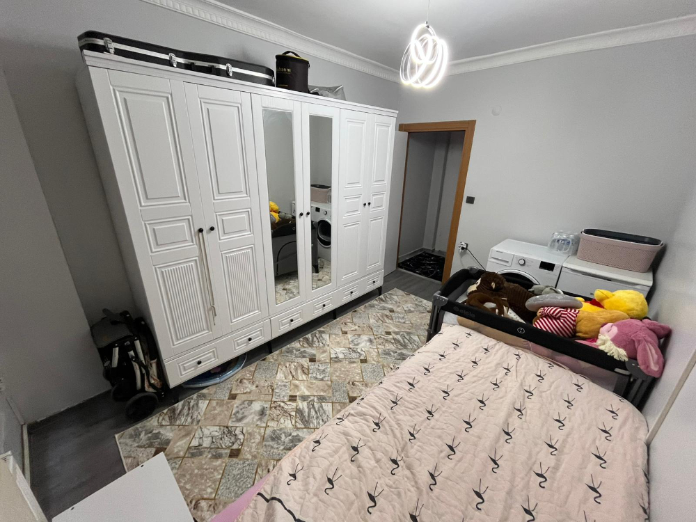 EYÜP KARADOLAP MAH. SAYA YOLU CAD. ÜSTÜ SATILIK 2+1 DAİRE
