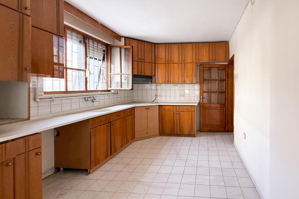CENTURY 21 BAL GAYRİMENKUL'DEN SITKI YIRCALI CADDESİ 50 M ÜZERİ SATILIK 2+1 GENİŞ DAİRE