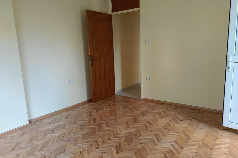 SİTE İÇİNDE 3+1 KİRALIK DAİRE METROYA YAKIN MERKEZİ KONUMDA