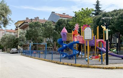 CENTURY 21 BAL GAYRİMENKUL'DEN SITKI YIRCALI CADDESİ 50 M ÜZERİ SATILIK 2+1 GENİŞ DAİRE