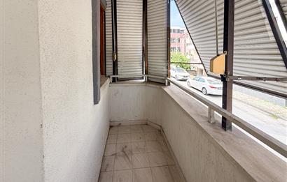 CENTURY 21 BAL GAYRİMENKUL'DEN SITKI YIRCALI CADDESİ 50 M ÜZERİ SATILIK 2+1 GENİŞ DAİRE