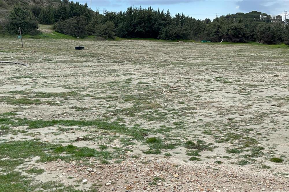 1241893824 İZMİR ÇEŞME'DE DENİZE SIFIR SATILIK ARSA EMSALSİZ KONUMDA