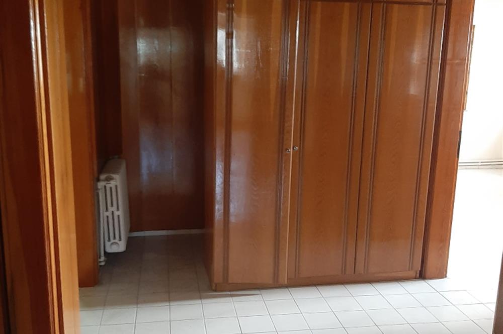 CENTURY 21 BAL GAYRİMENKUL'DEN SITKI YIRCALI CADDESİ 50 M ÜZERİ SATILIK 2+1 GENİŞ DAİRE