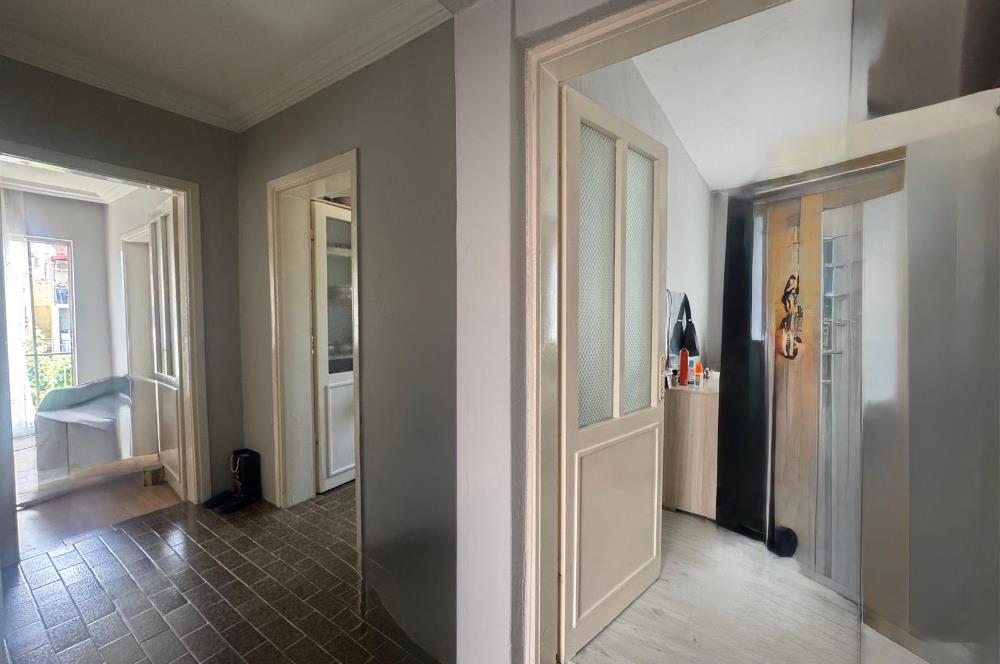 Karabağlar Özgür Mh'de 3 katlı Komple Satılık Müstakil ev