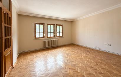 CENTURY 21 BAL GAYRİMENKUL'DEN SITKI YIRCALI CADDESİ 50 M ÜZERİ SATILIK 2+1 GENİŞ DAİRE