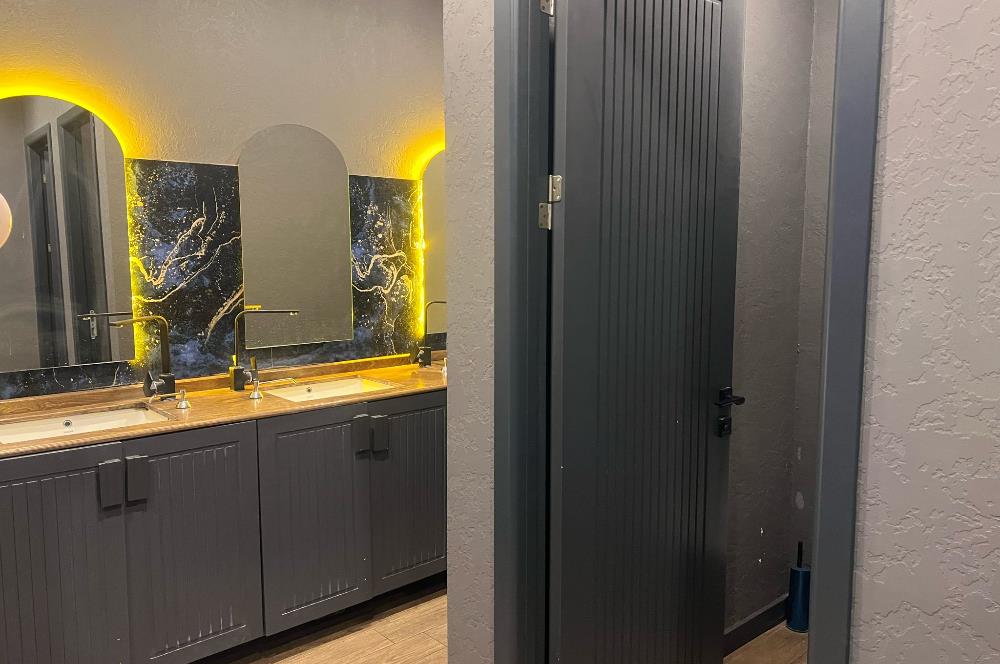 BAHÇELİEVLER DE SATILIK 560 M2 NET İÇİ YAPILI SATILIK DÜKKAN