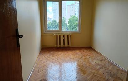 SİTE İÇİNDE 3+1 KİRALIK DAİRE METROYA YAKIN MERKEZİ KONUMDA