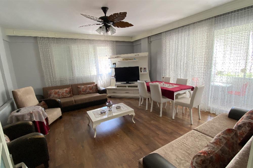 Buca Seyfi Demirsoy caddesi üzerinde Satilik 3+1