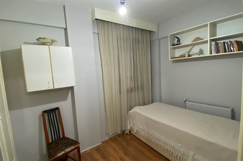 Buca Seyfi Demirsoy caddesi üzerinde Satilik 3+1