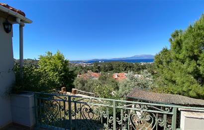Cesme Satilik mustakil havuzlu vill