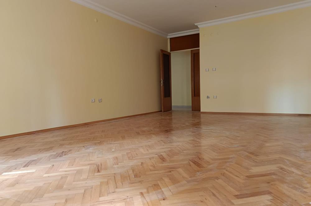 SİTE İÇİNDE 3+1 KİRALIK DAİRE METROYA YAKIN MERKEZİ KONUMDA