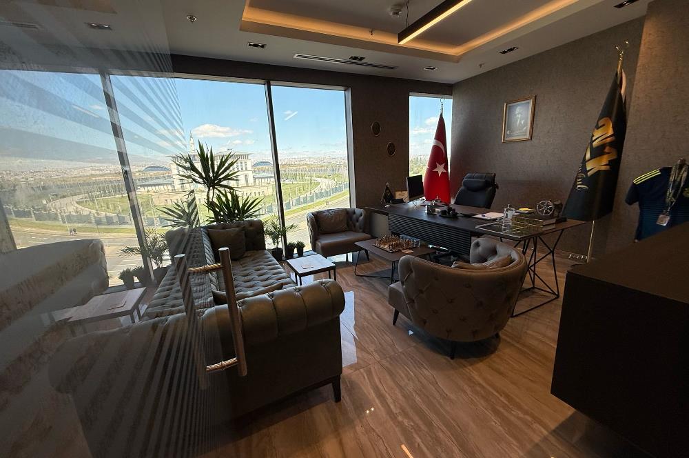 MOMENT BEŞTEPE DE CUMHURBAŞKANLIĞI MANZARALI SATILIK OFİS