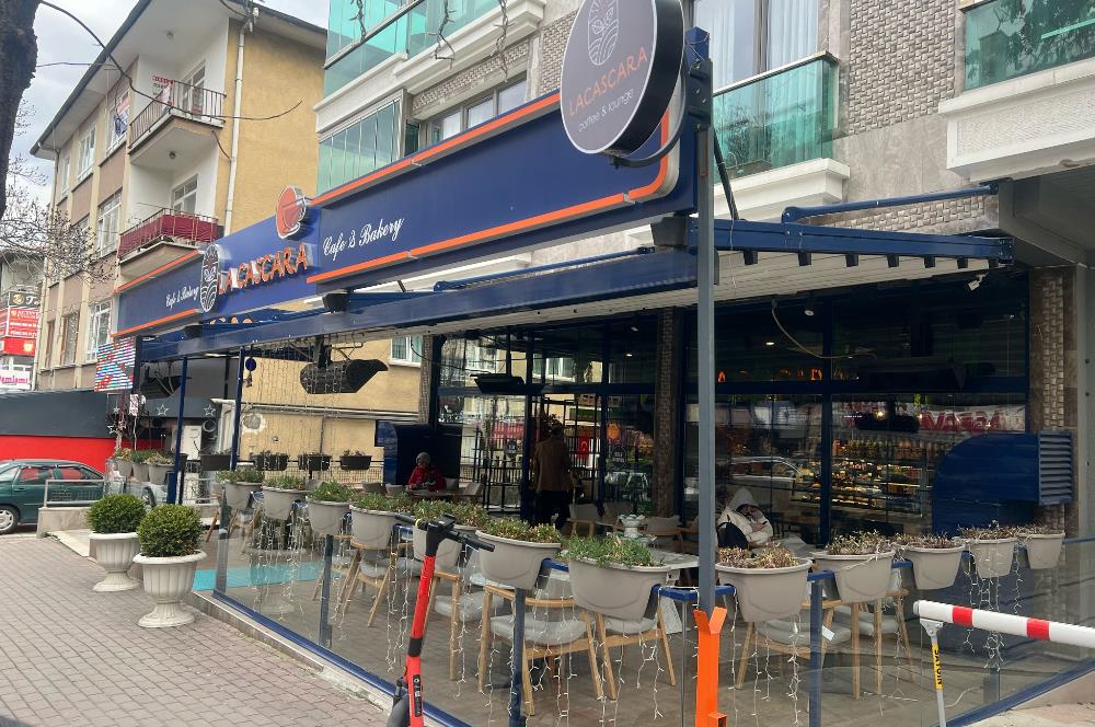 BAHÇELİEVLER DE SATILIK 560 M2 NET İÇİ YAPILI SATILIK DÜKKAN