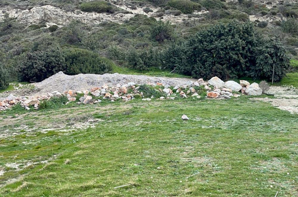 1241893824 İZMİR ÇEŞME'DE DENİZE SIFIR SATILIK ARSA EMSALSİZ KONUMDA