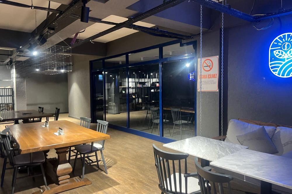 BAHÇELİEVLER DE SATILIK 560 M2 NET İÇİ YAPILI SATILIK DÜKKAN