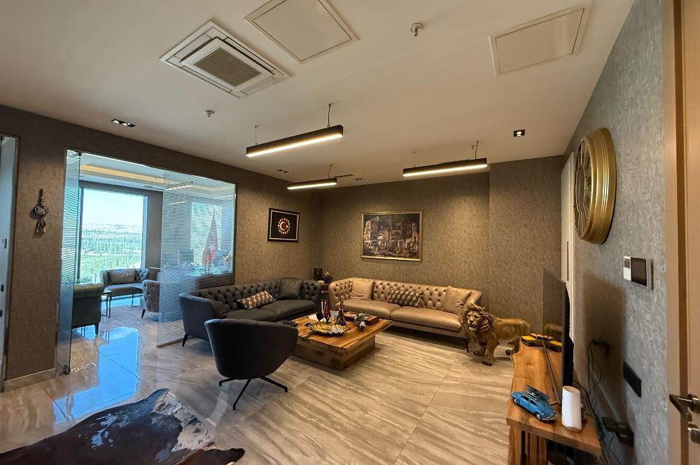 MOMENT BEŞTEPE DE CUMHURBAŞKANLIĞI MANZARALI SATILIK OFİS
