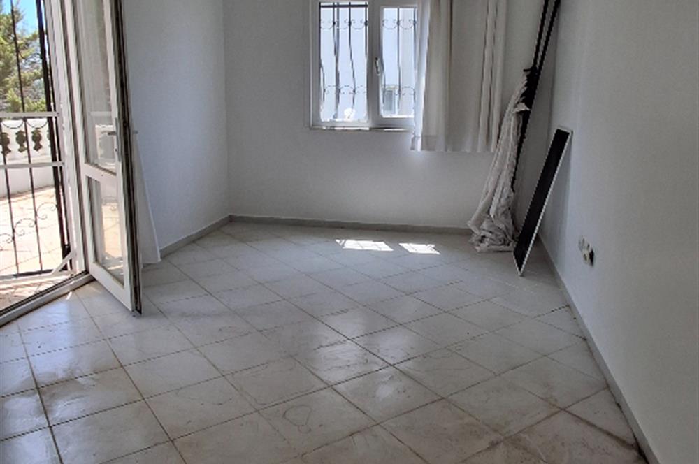 SİTE İÇERİSİNDE SATILIK TAM MÜSTAKİL EV 