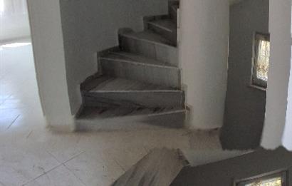 SİTE İÇERİSİNDE SATILIK TAM MÜSTAKİL EV 
