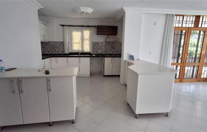 SİTE İÇERİSİNDE SATILIK TAM MÜSTAKİL EV 