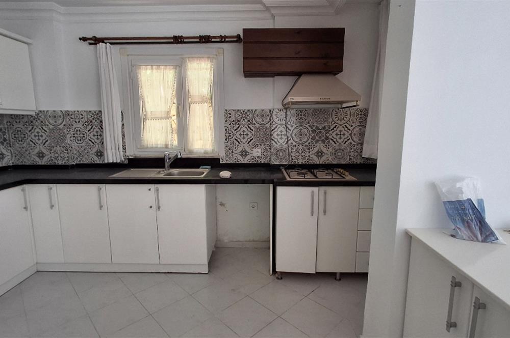 SİTE İÇERİSİNDE SATILIK TAM MÜSTAKİL EV 