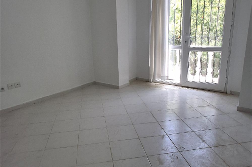 SİTE İÇERİSİNDE SATILIK TAM MÜSTAKİL EV 