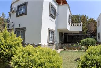 SİTE İÇERİSİNDE SATILIK TAM MÜSTAKİL EV 