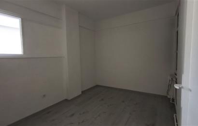Kadıköy Altıyol'da İşyerine de Uygun 2+1 Kiralık Daire 