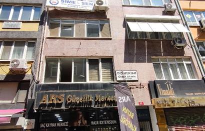 Kadıköy Altıyol'da İşyerine de Uygun 2+1 Kiralık Daire 