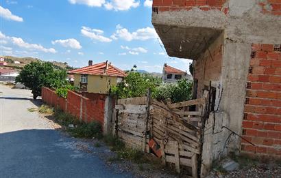 C21 LOCA'DAN HOTAŞLARDA 578 m² ARSA İÇİNDE 140 m² EV