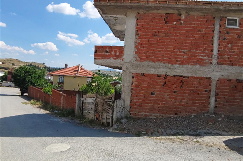 C21 LOCA'DAN HOTAŞLARDA 578 m² ARSA İÇİNDE 140 m² EV