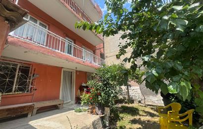 Karabağlar Özgür Mh'de 3 katlı Komple Satılık Müstakil ev