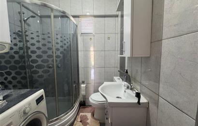 Karabağlar Özgür Mh'de 3 katlı Komple Satılık Müstakil ev