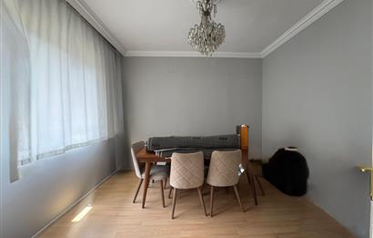 Karabağlar Özgür Mh'de 3 katlı Komple Satılık Müstakil ev