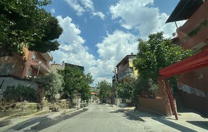 Karabağlar Özgür Mh'de 3 katlı Komple Satılık Müstakil ev