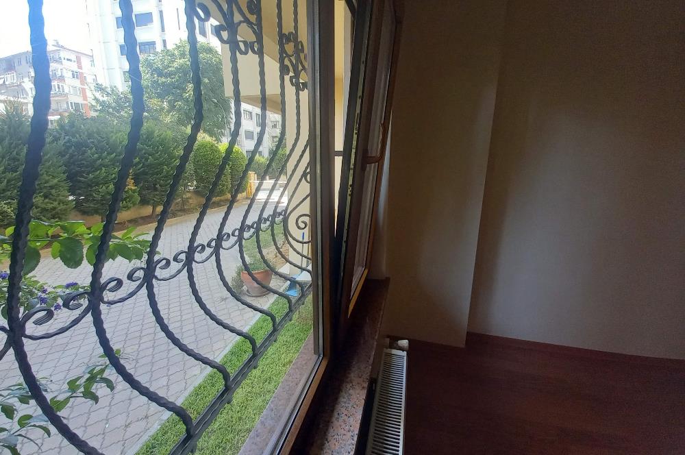 ERENKÖY BAĞDAT CAD.ÇOK YAKIN KİRALIK 2+1 DAİRE