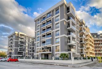 Çiğli/Balatçık Havuzlu Site'de SATILIK 2+1 Kapalı Mutfak Daire