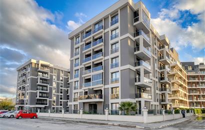 Çiğli/Balatçık Havuzlu Site'de SATILIK 2+1 Kapalı Mutfak Daire