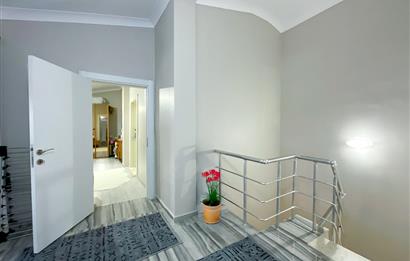 C21 LOCADAN HARİKA KONUMDA 3+1 GENİŞ DUBLEKS DAİRE