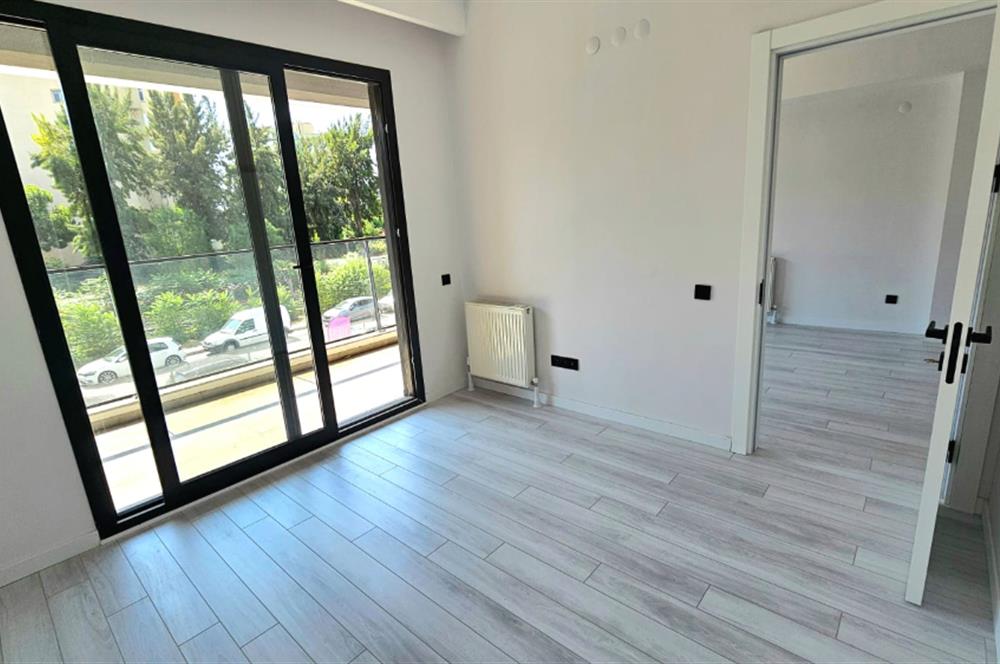 Bornova TradeMark Pi Sitesinde SATILIK Sıfır 1+1 Daire