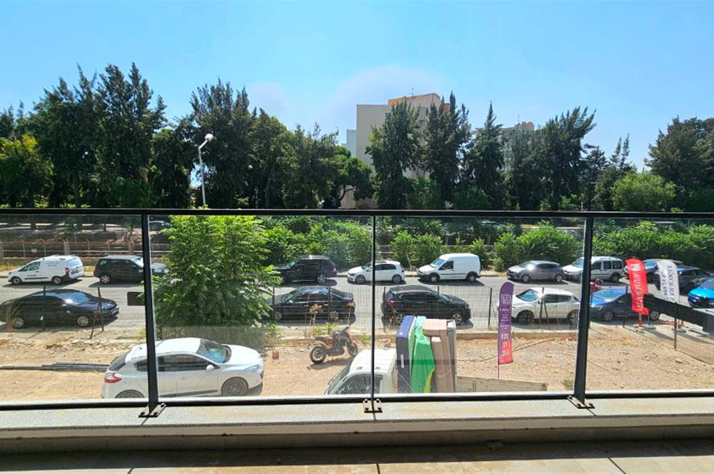 Bornova TradeMark Pi Sitesinde SATILIK Sıfır 1+1 Daire