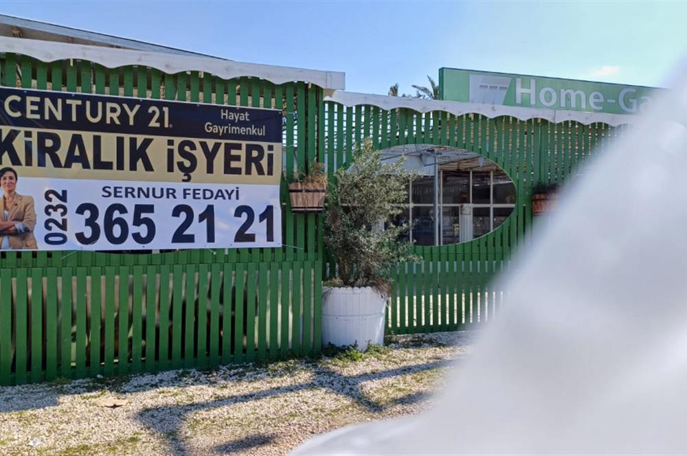 URLA ÇEŞME ANAYOLU ÜZERİNDE 40M CEPHELI 300M2 İSYERI 