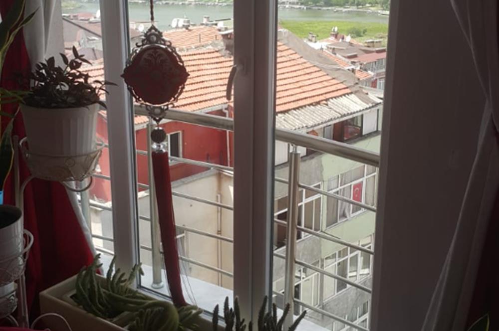SÜTLÜCE BADEMLİK HALİÇ MANZARALI FULL EŞYALI IKİRALIK ULTRA LÜKS DAİRE 