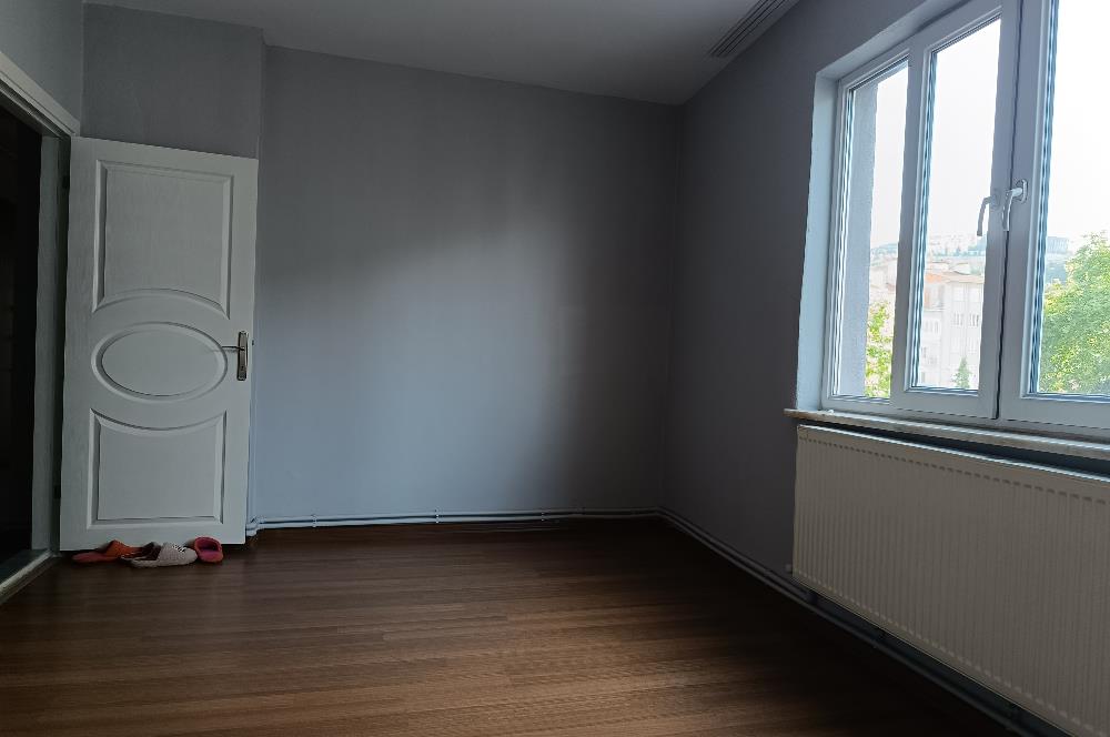 C21 LOCA'DAN SATILIK KULLANIŞLI BAKIMLI 2+1 DAİRE