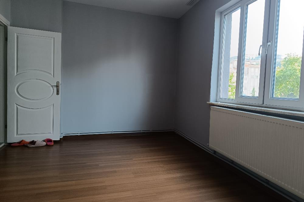 C21 LOCA'DAN SATILIK KULLANIŞLI BAKIMLI 2+1 DAİRE