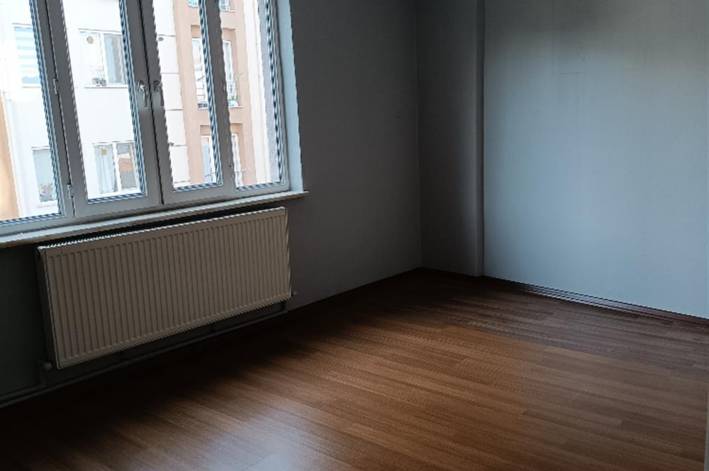 C21 LOCA'DAN SATILIK KULLANIŞLI BAKIMLI 2+1 DAİRE